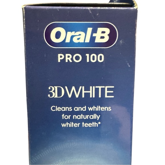 Oral-B PRO 100 3D White Battery Toothbrush New in Box with Brush Head & Batterie - Picture 2 of 14